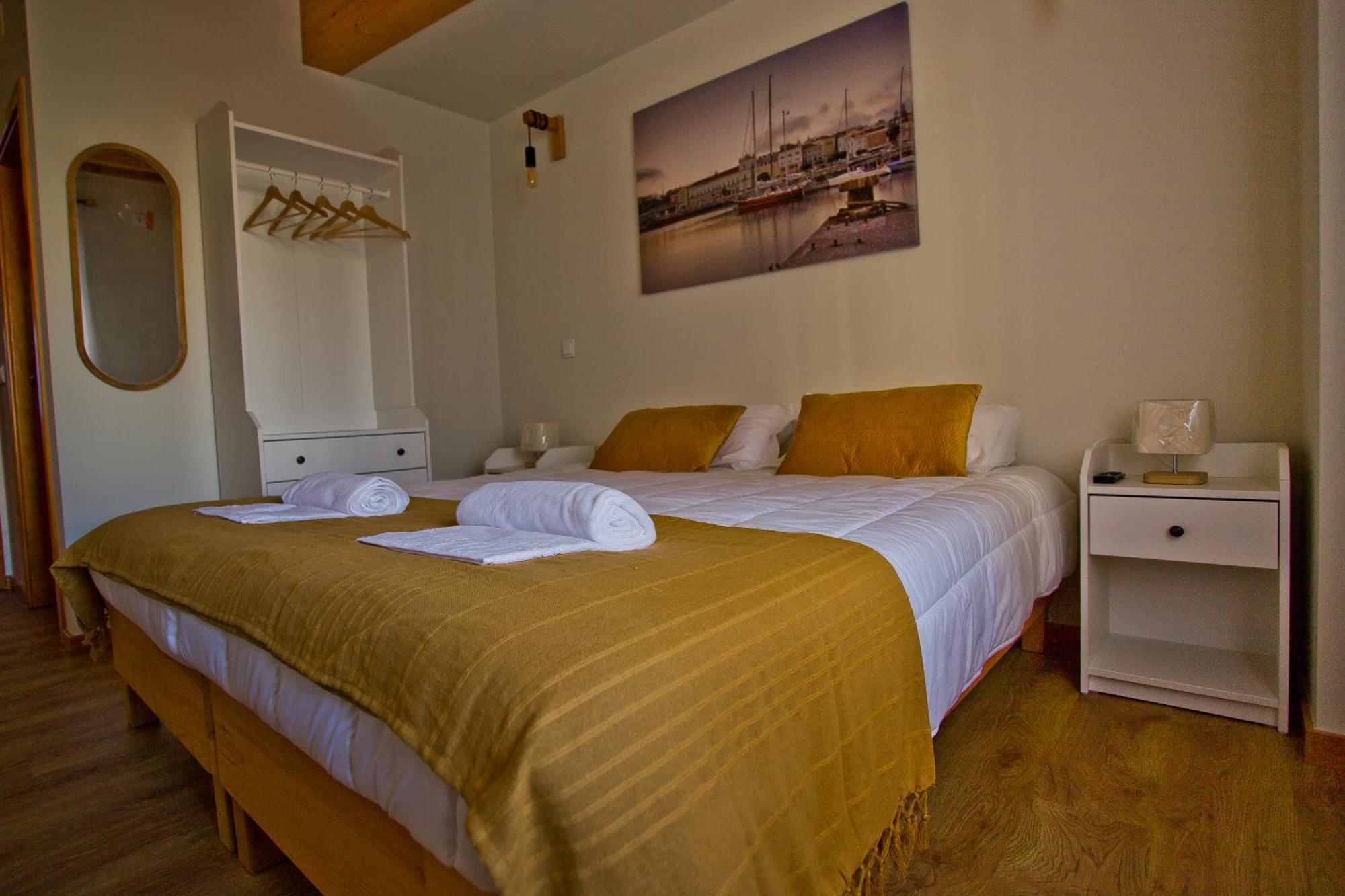 פיגואיירה דה פוז Guest House 10 De Agosto מראה חיצוני תמונה